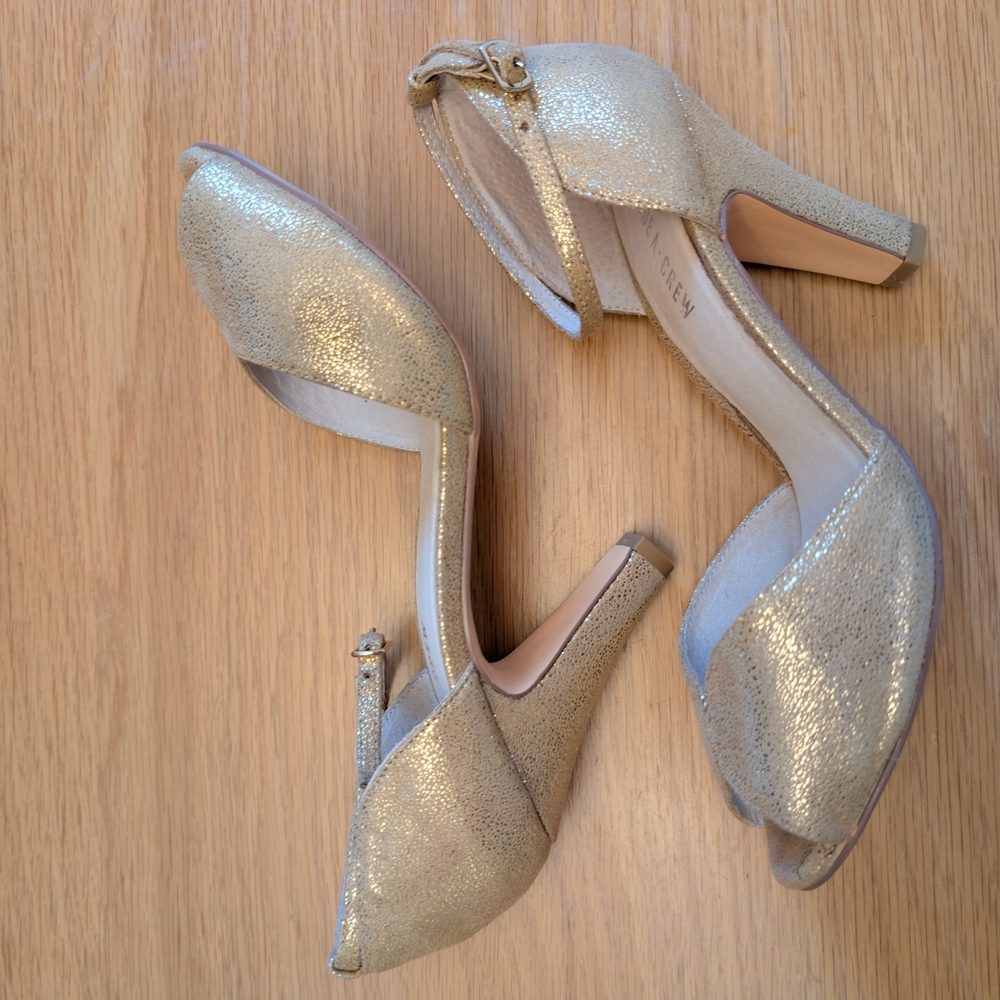 Elegant Gold Women's Heels
